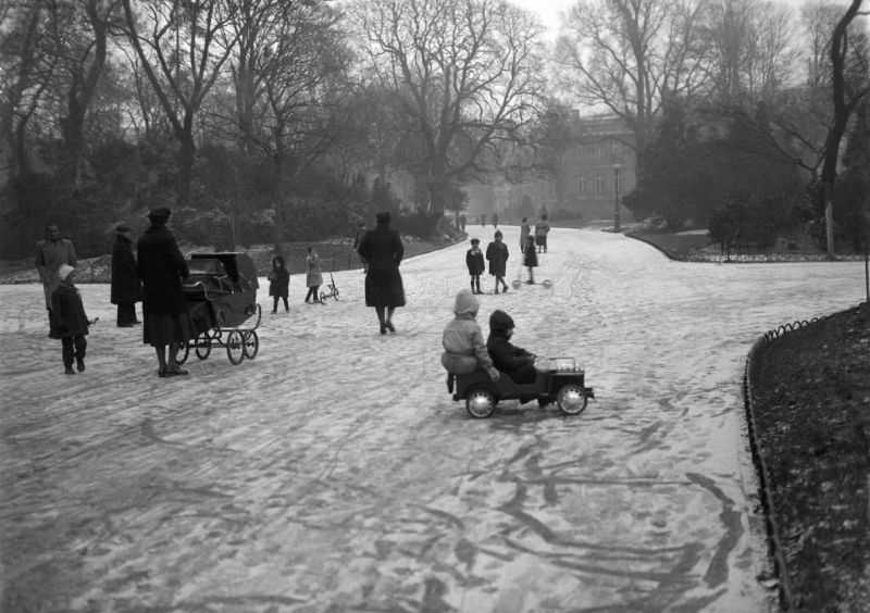 paris-winter-1950s-01.jpg