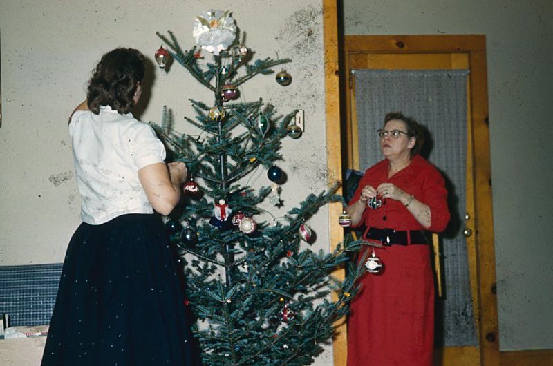 vintage-christmas-tree-decoration-1.jpeg
