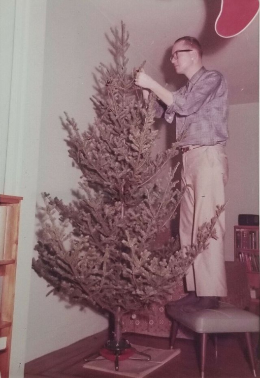 vintage-christmas-tree-decoration-21.jpeg