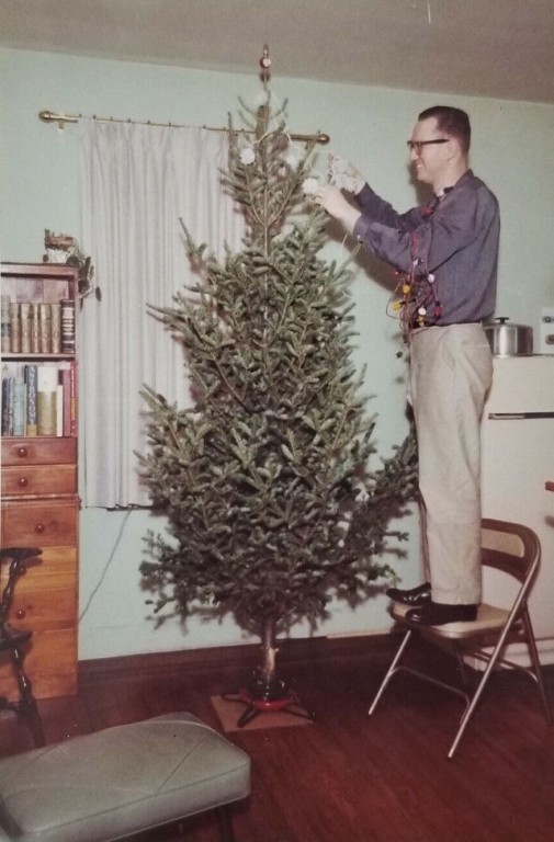 vintage-christmas-tree-decoration-24.jpeg