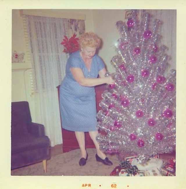 vintage-christmas-tree-decoration-6.jpeg