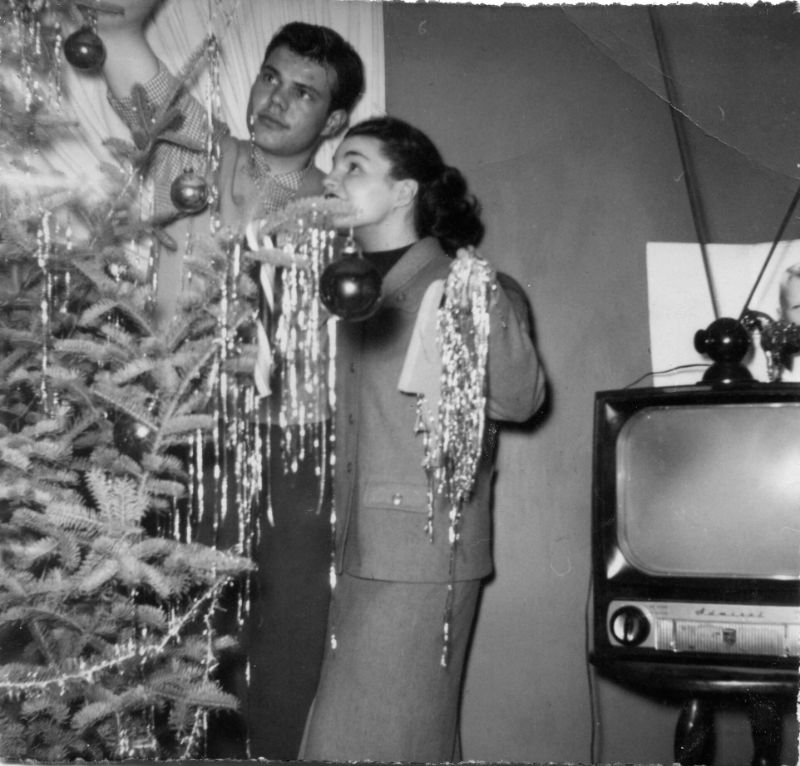 vintage-christmas-tree-decoration-9.jpeg