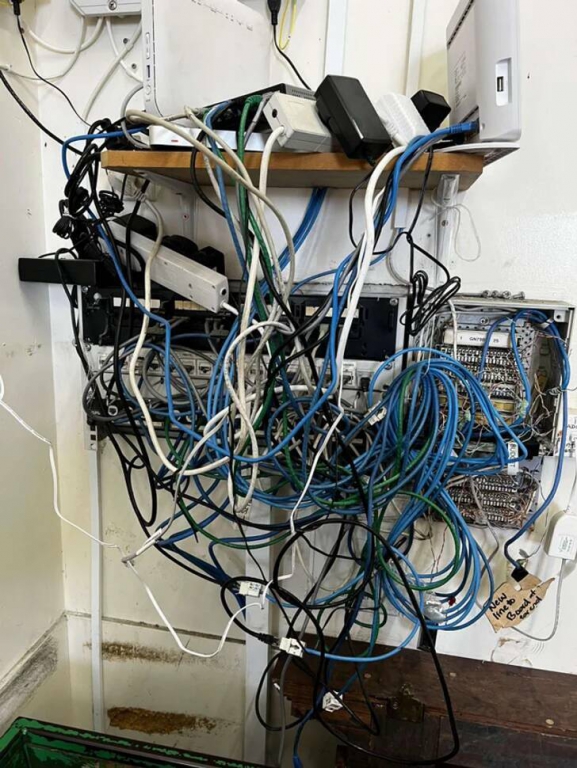 tech_support_people_share_their_worst_nightmares_640_high_18[1].jpg