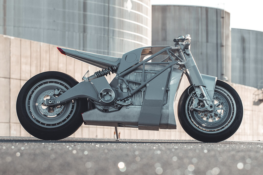 UMC-063-XP-Zero-Experimental-Made-To-Order-Custom-Motorcycle-0-Hero-1074x716.jpg