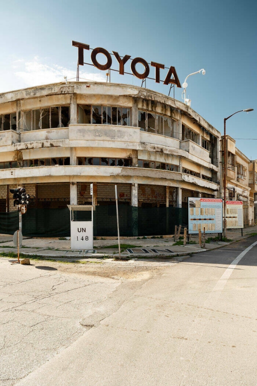 varosha_famagusta_cyprus_the_largest_ghost_town_in_the_world_640_high_01.jpg