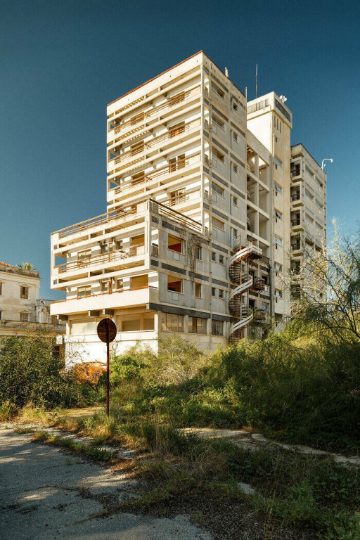 varosha_famagusta_cyprus_the_largest_ghost_town_in_the_world_640_high_19.jpg