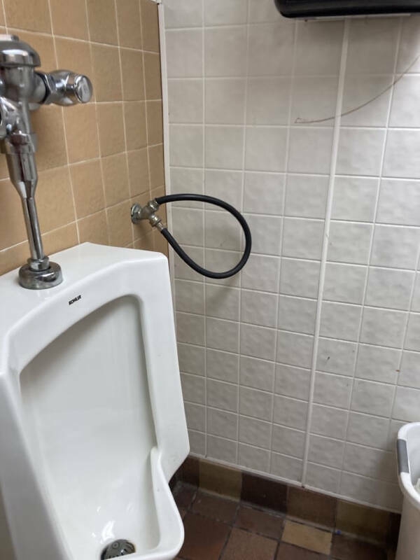 the_extreme_world_of_plumbing_640_high_03[1].jpg