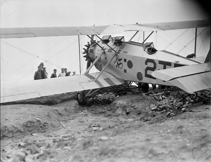 vintage-aviation-accidents-12.jpeg