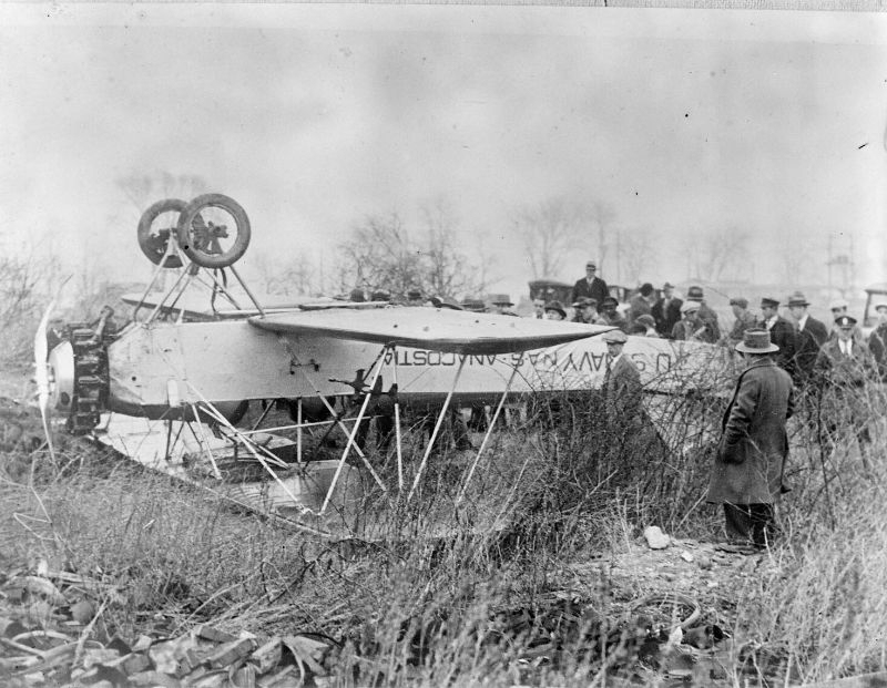 vintage-aviation-accidents-22.jpeg