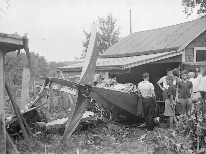 vintage-aviation-accidents-25.jpeg