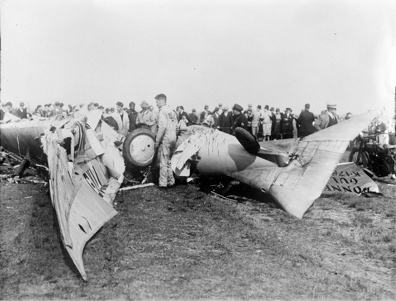vintage-aviation-accidents-4.jpeg