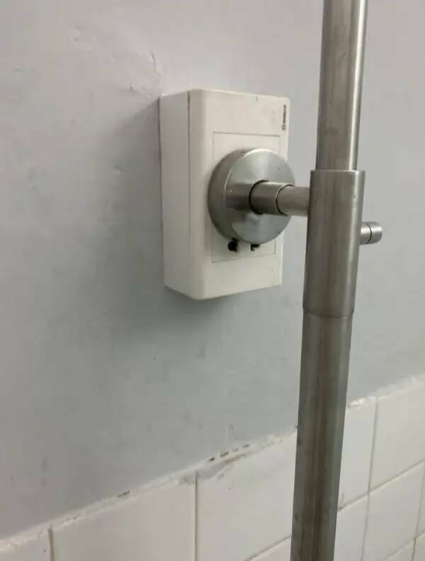 epic_diy_fails_the_hilarious_misadventures_of_handy_individuals_640_high_14[1].jpg