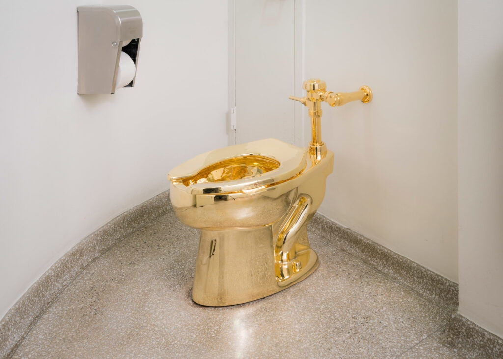 golden-toilet-1024x732.jpg