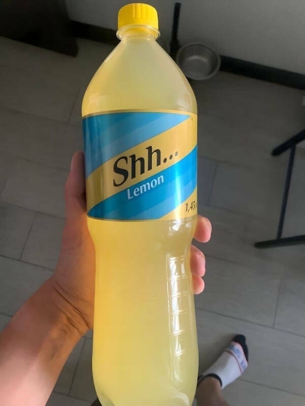 entertaining_knockoff_brands_that_never_disappoint_640_high_12[1].jpg
