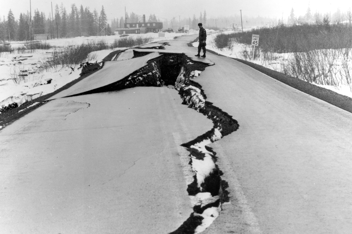 great-alaska-earthquake-8.jpeg