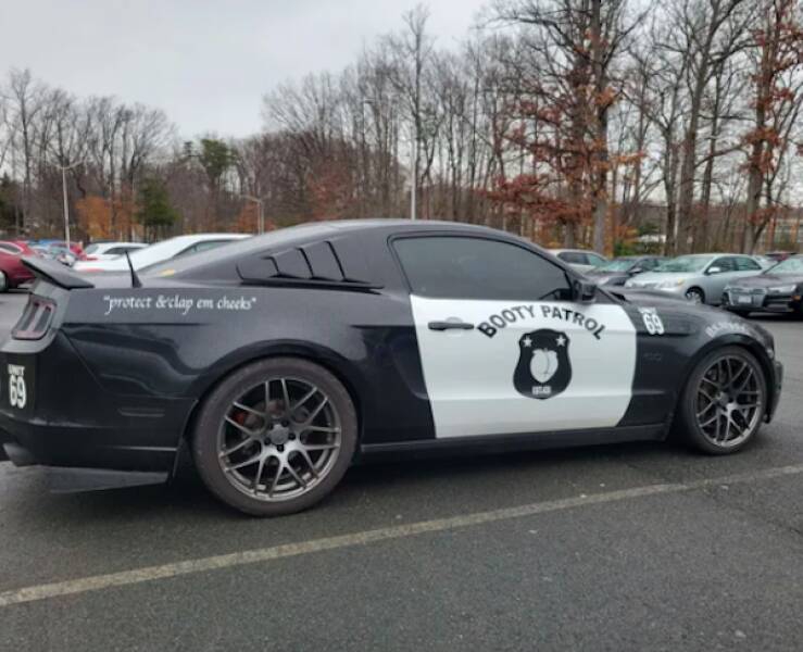 cringeworthy_car_mods_that_miss_the_mark_640_07[1].jpg