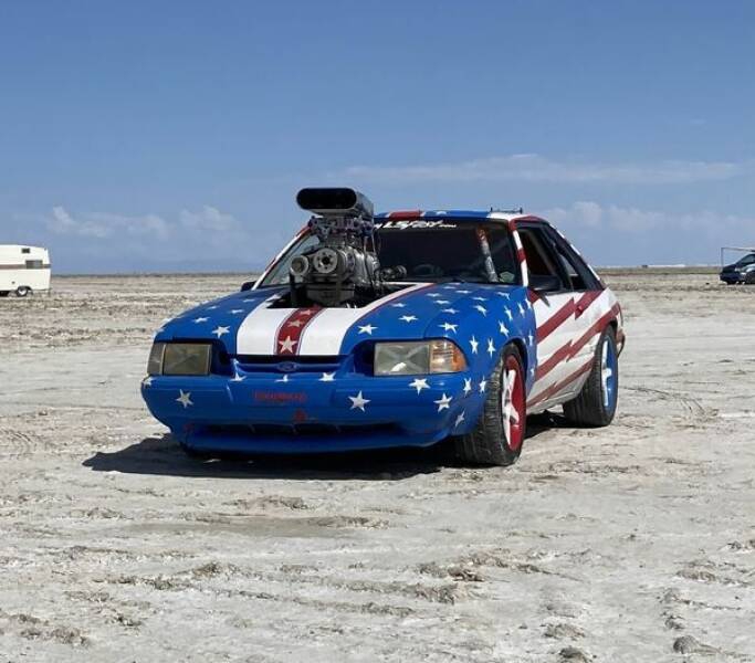 unconventional_and_crazy_vehicles_on_the_road_640_05[1].jpg