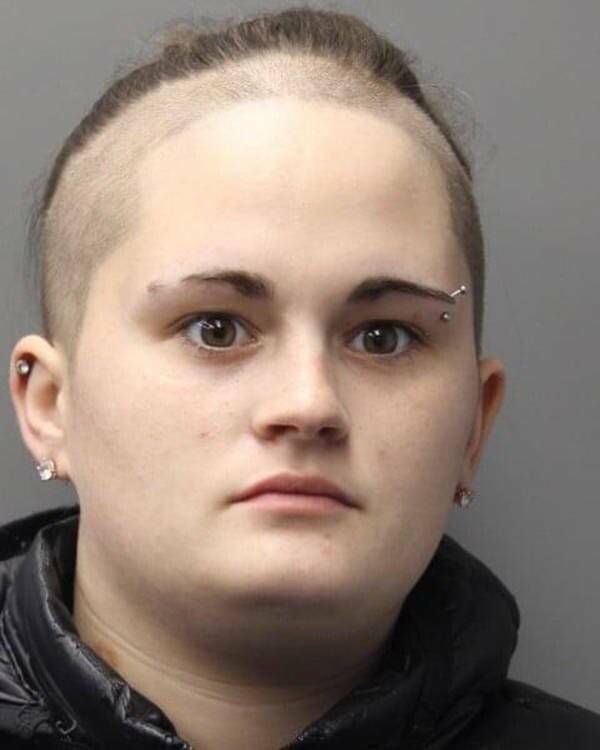 wild_haircuts_that_defy_all_logic_640_high_22[1].jpg