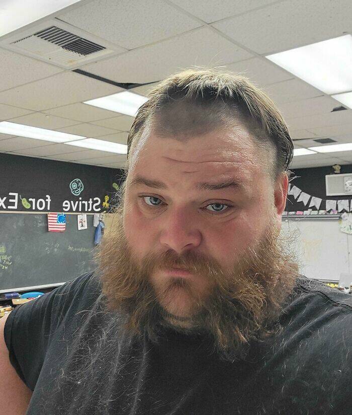 epic_hair_fails_that_are_both_funny_and_sad_640_high_01[1].jpg