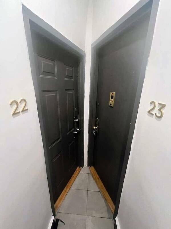 hilarious_construction_fails_that_defy_logic_640_high_03[1].jpg