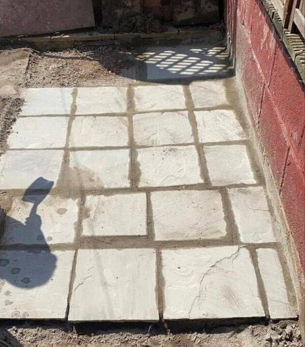 hilarious_construction_fails_that_defy_logic_640_high_05[1].jpg
