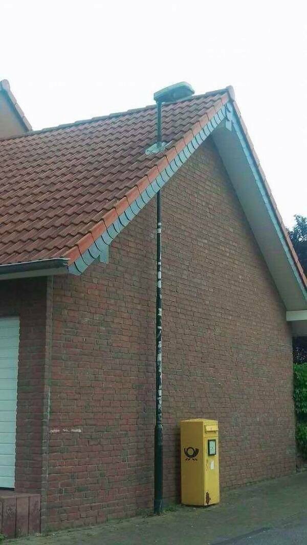 hilarious_construction_fails_that_defy_logic_640_high_19[1].jpg