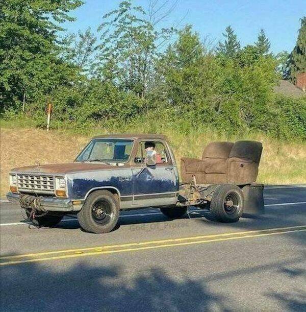 unconventional_and_crazy_vehicles_on_the_road_640_high_20[1].jpg