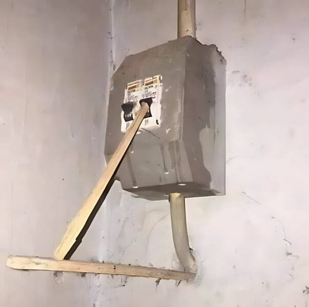 construction_fails_that_will_leave_you_shaking_your_head_640_03[1].jpg
