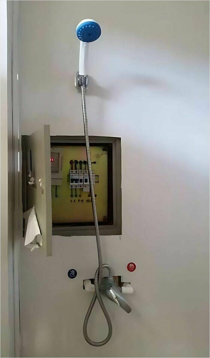 construction_fails_that_will_leave_you_shaking_your_head_640_high_01[1].jpg