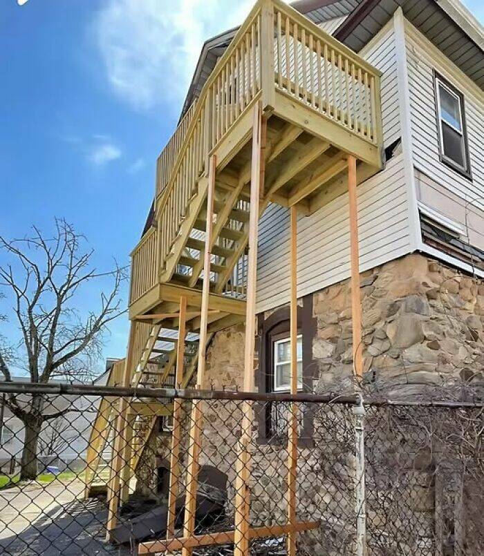 construction_fails_that_will_leave_you_shaking_your_head_640_high_37[1].jpg