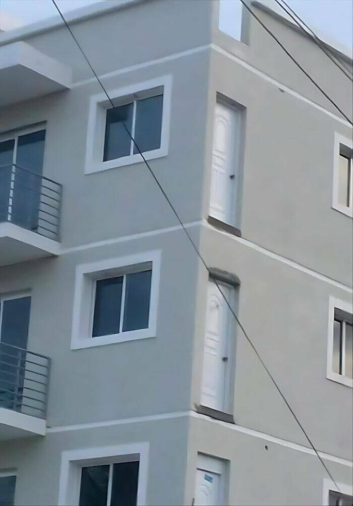 construction_fails_that_will_leave_you_shaking_your_head_640_high_42[1].jpg