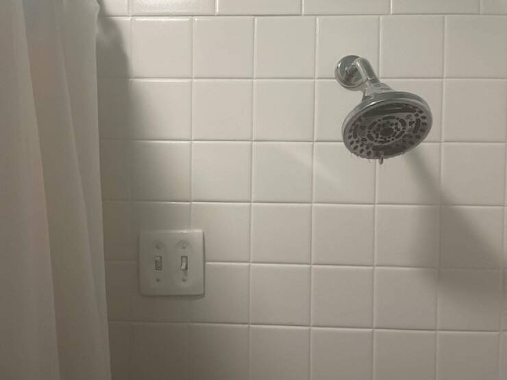 hilariously_bad_construction_fails_that_defy_logic_640_12[1].jpg