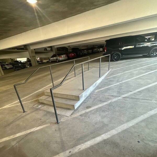 hilariously_bad_construction_fails_that_defy_logic_640_24[1].jpg