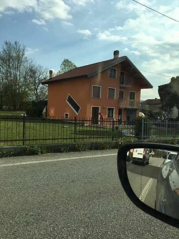 hilariously_bad_construction_fails_that_defy_logic_640_high_04[1].jpg
