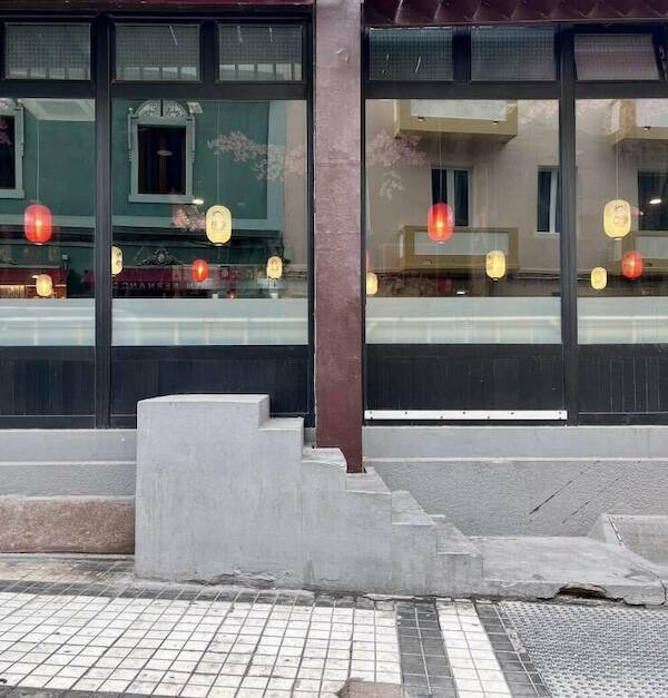 hilariously_bad_construction_fails_that_defy_logic_640_high_13[1].jpg