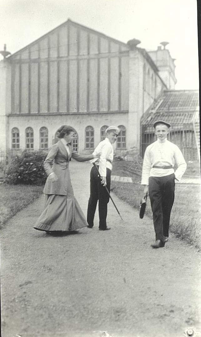 71054990_original.jpg 71054990_original.jpg