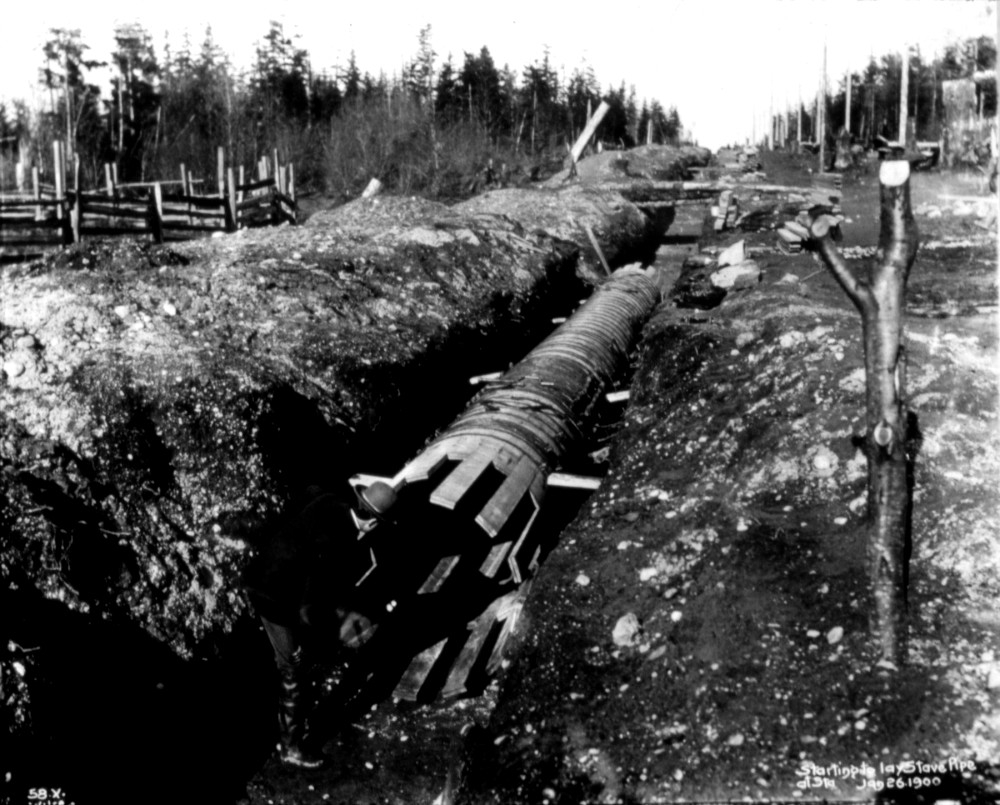 wooden-water-pipeline-11.jpg