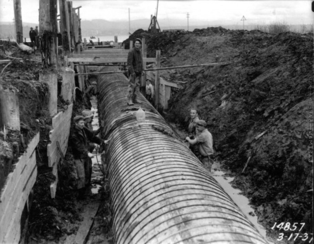wooden-water-pipeline-12.jpg