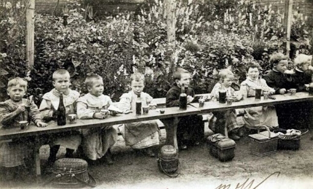 wine-in-french-school-7.jpg